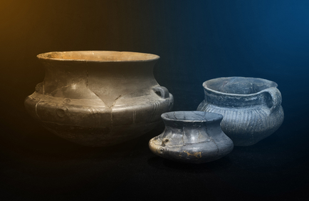 Keramické nádoby kultury lužických popelnicových polí